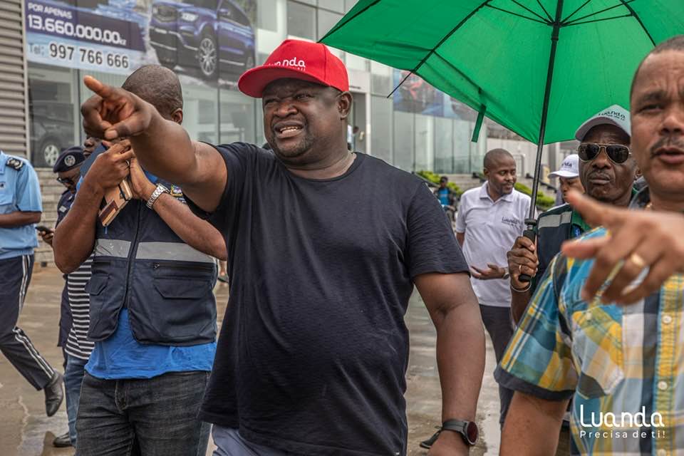 Manuel Homem visitou rua da Dira no Zango e está proecupado com prostituição