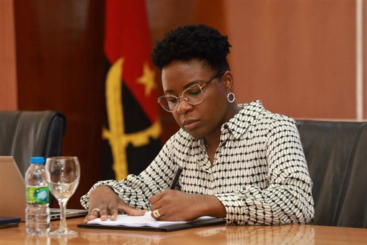 Vera Daves exonera directora do Serviço Nacional da Contratação Pública