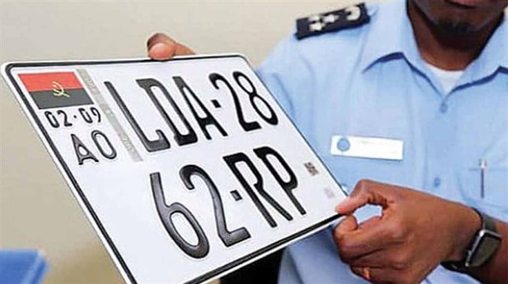 Polícia deu negócio das matriculas à três empresas ilegais
