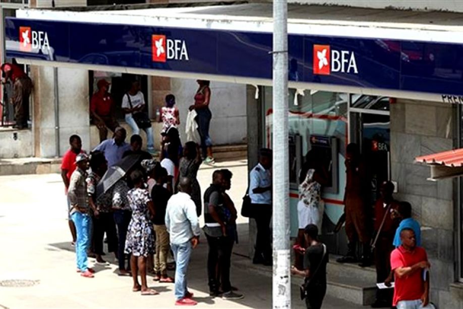 Afrimoney e BFA lideram reclamações dos clientes  