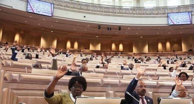 Deputados do MPLA aprovam aumento de mais três províncias, Unita vota contra  