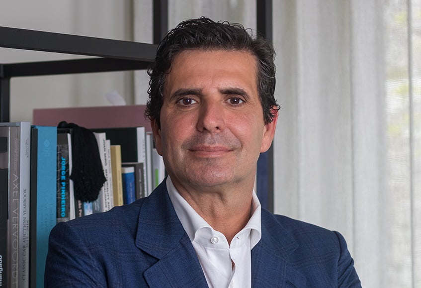 Dono da MCA comprou um iate luxuoso para família do Presidente João Lourenço