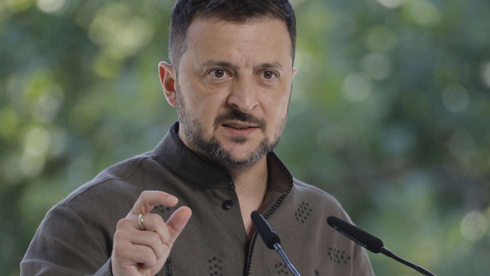 Zelensky admite entregar território ucraniano à Rússia para ter paz