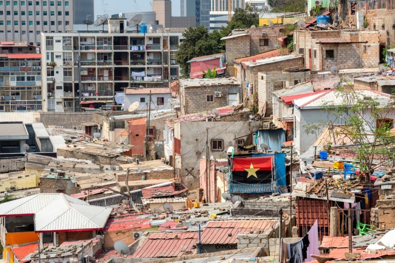 OPINIÃO: Luanda: 449 anos banhados na cólera, falta de água e pouca vergonha