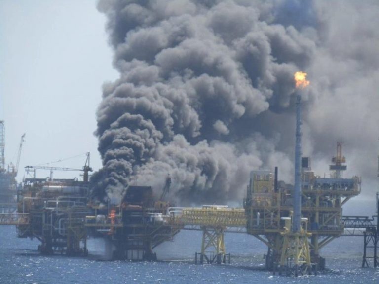 Morreu uma das vítimas do incêndio na plataforma petrolífera da Chevron