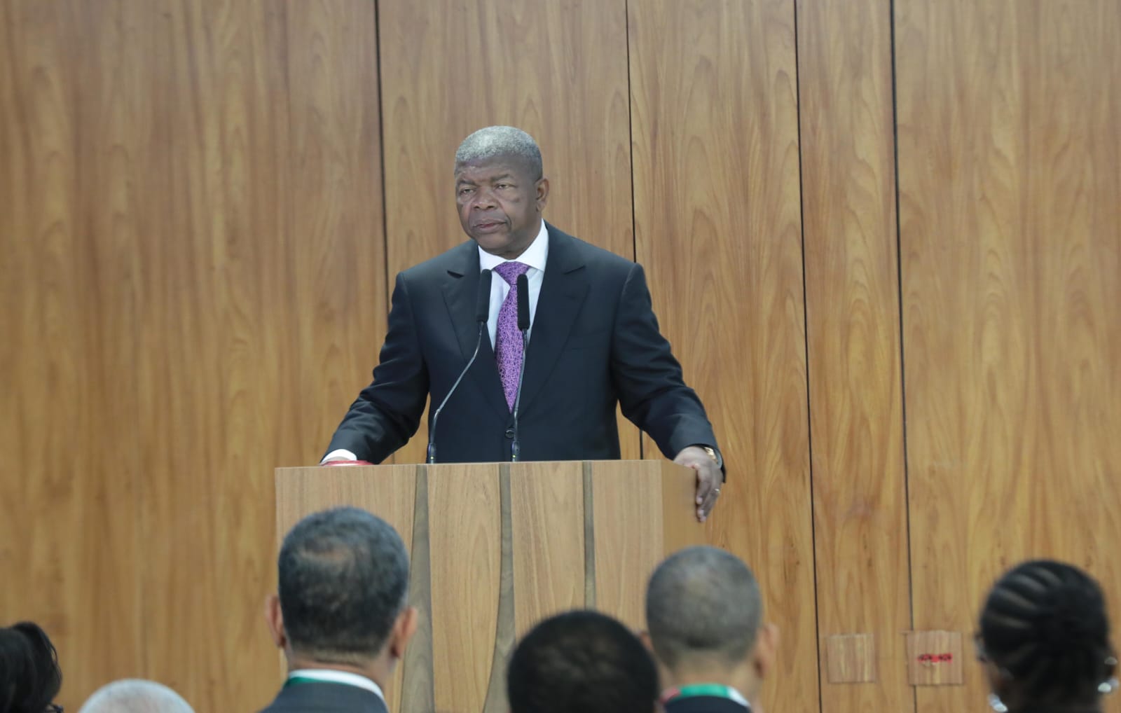 João Lourenço quer mais presença das empresas brasileiras em Angola