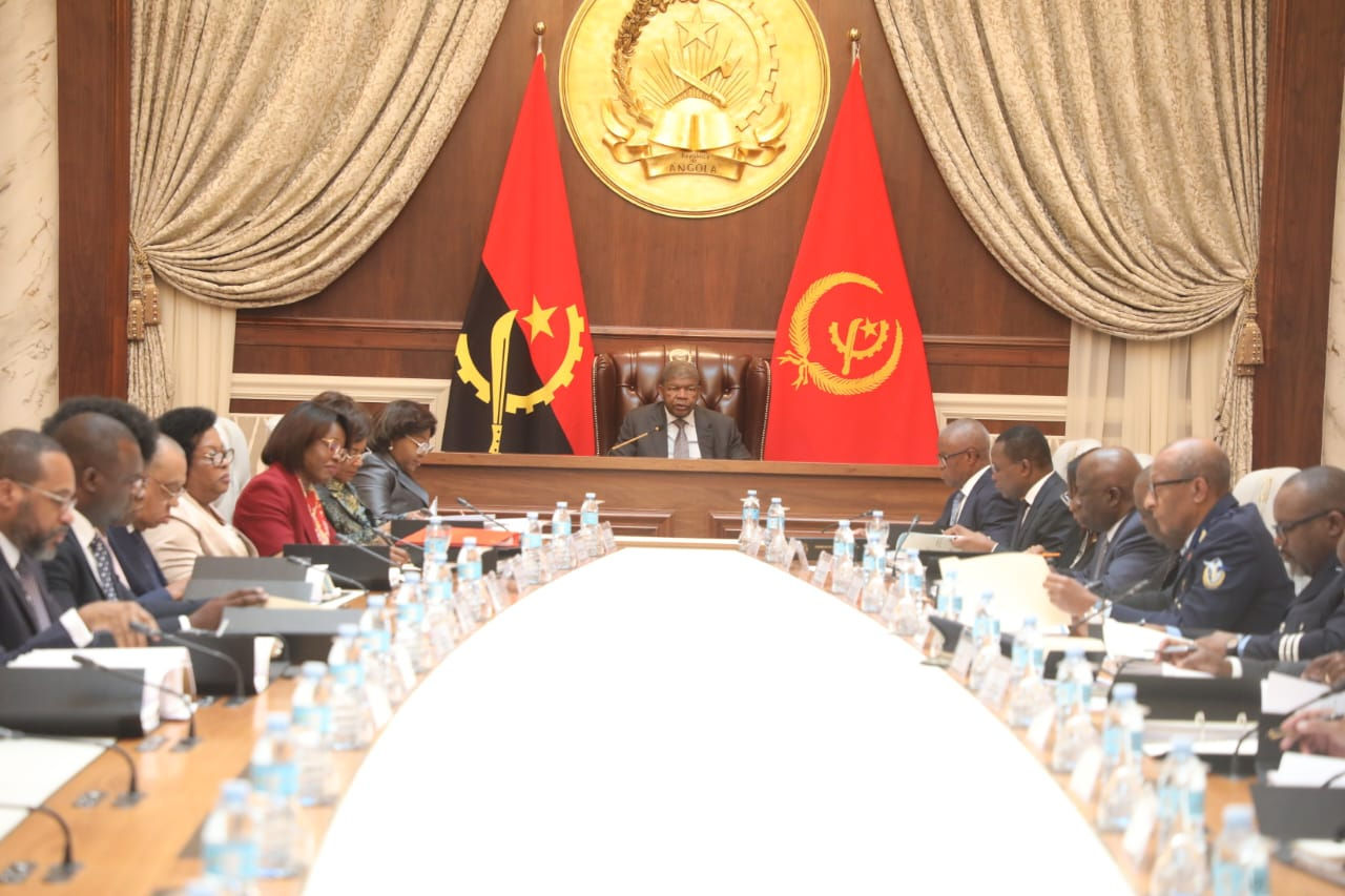 João Lourenço passa a lupa segurança do país