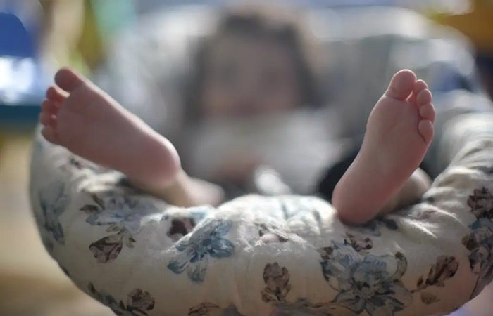 Bebé de nove meses engole cadeado e é salvo pelos médicos